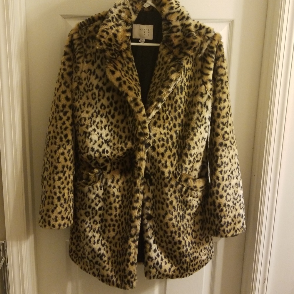 EUC Faux Leopard coat